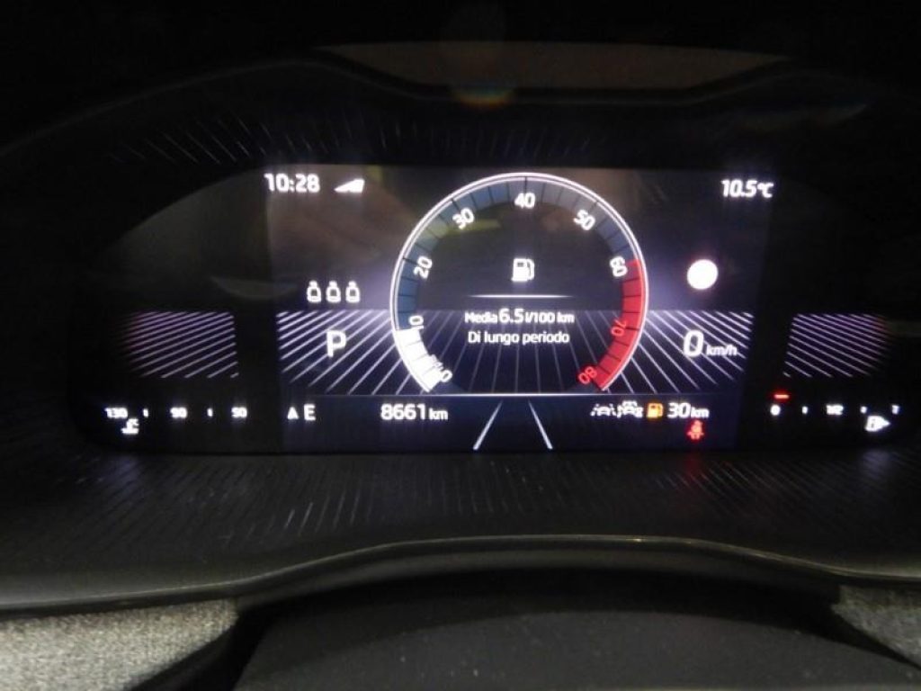 SKODA Kamiq 1.0 TSI 115 CV DSG Black Dots - 8