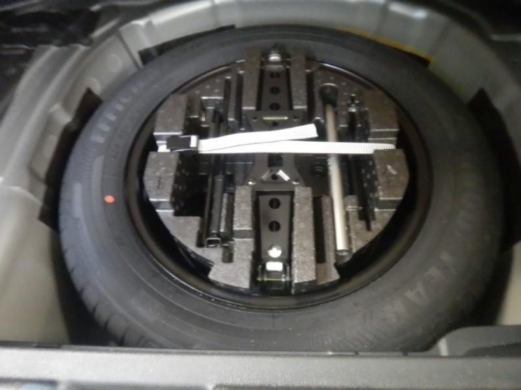 SKODA Kamiq 1.0 TSI 115 CV DSG Black Dots - 11