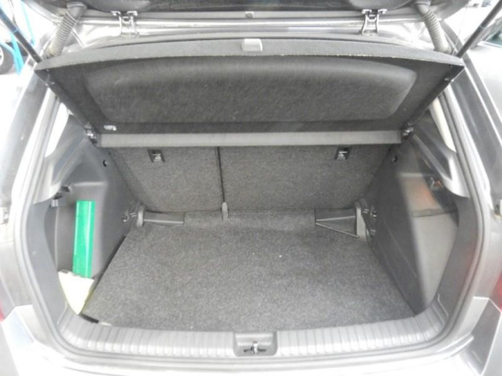 SKODA Fabia 1.0 TSI 95 CV Young Edition - 9