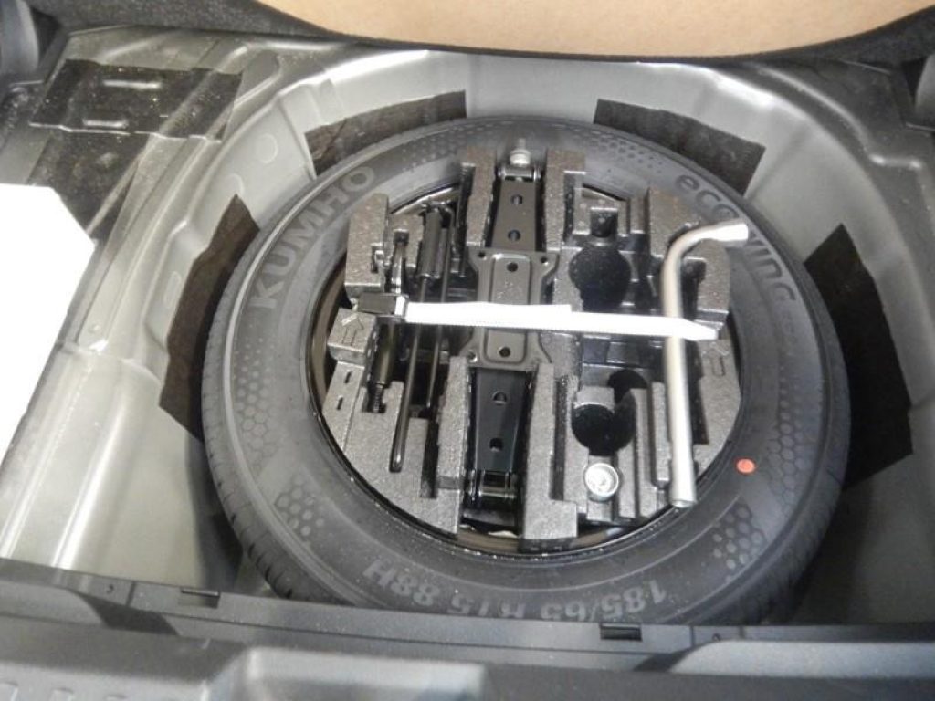 SKODA Fabia 1.0 TSI 95 CV Young Edition - 10