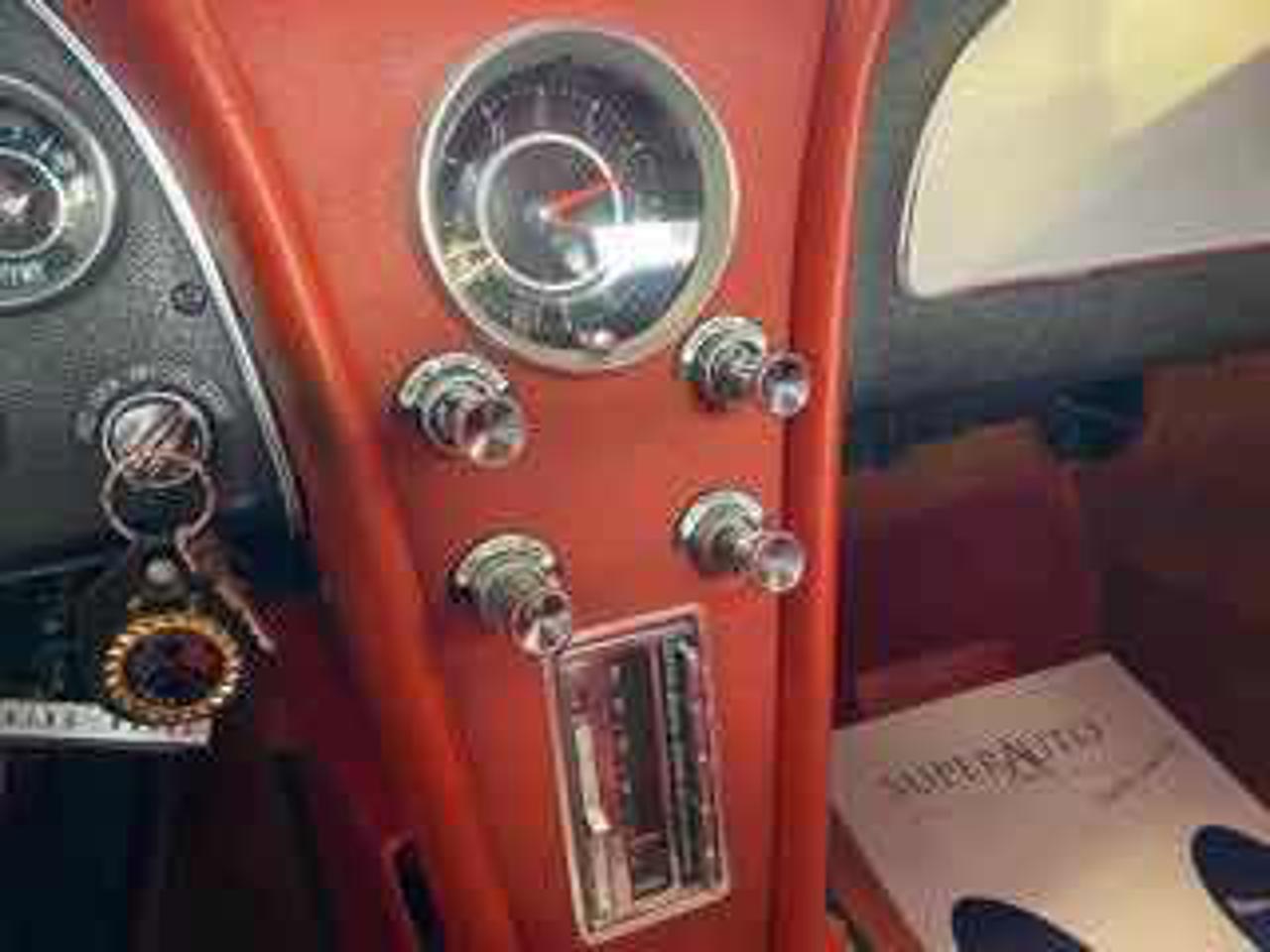 CORVETTE C2 STING RAY COUPE - 24