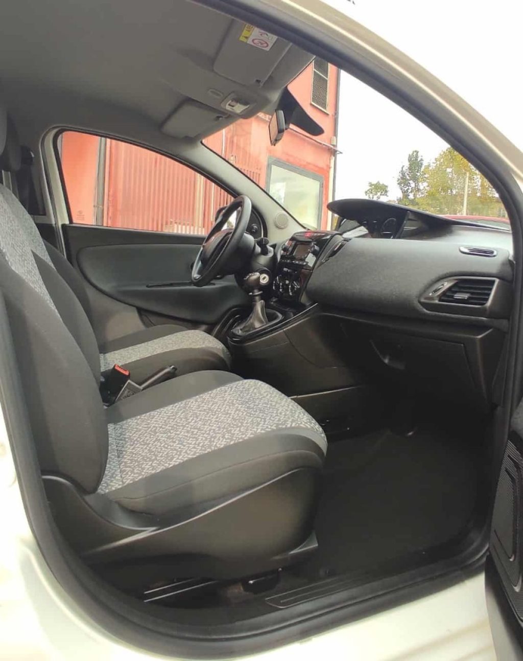 LANCIA Ypsilon 1.2 69 CV 5 porte S&S Elefantino Blu - 8