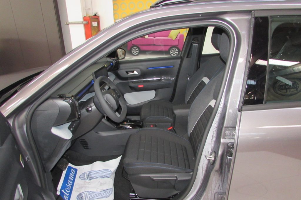 CITROEN C3 1.2 Hybrid 110 e-DCS6 Plus KM.ZERO - 5