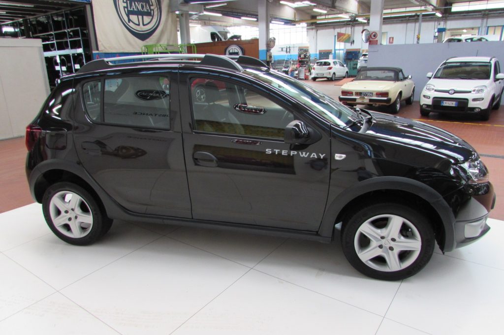 DACIA Sandero Stepway 0.9 TCe 12V 90 CV - 2