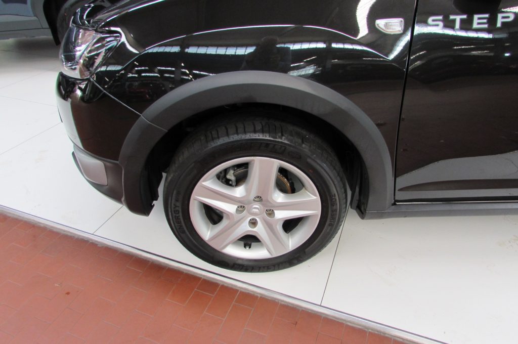 DACIA Sandero Stepway 0.9 TCe 12V 90 CV - 5