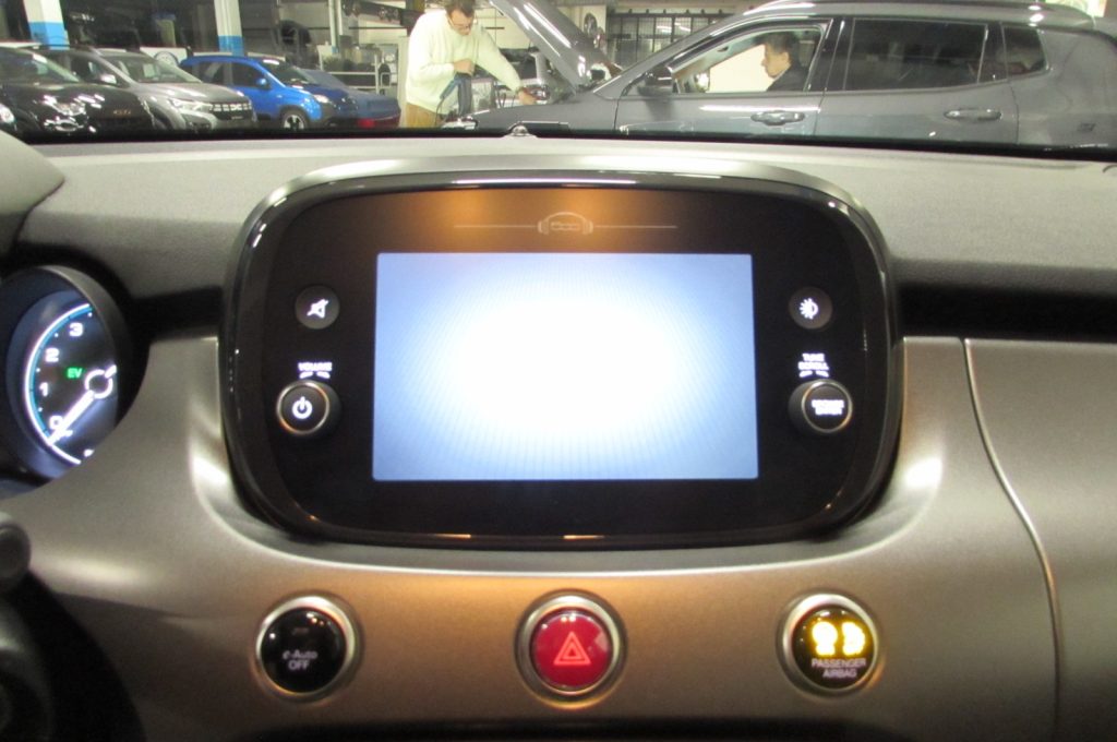 FIAT 500X 1.5 T4 Hybrid 130 CV DCT Sport - 9