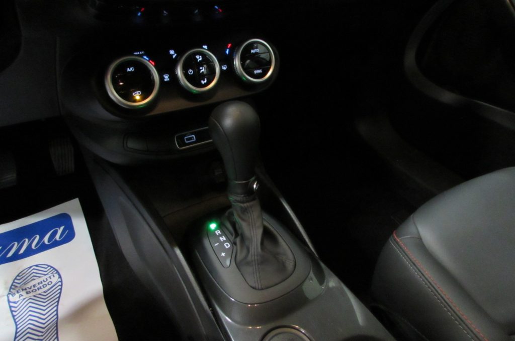 FIAT 500X 1.5 T4 Hybrid 130 CV DCT Sport - 11