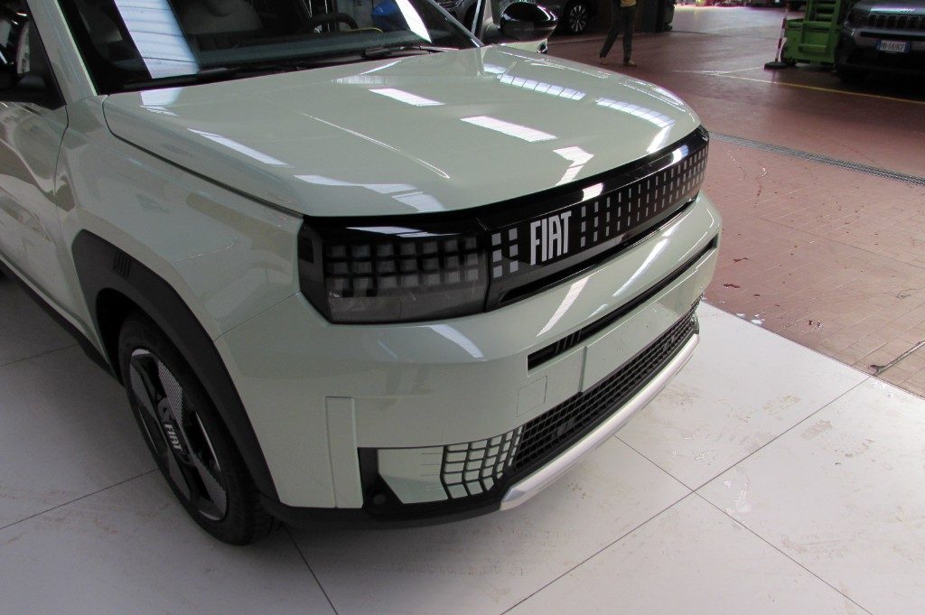FIAT Grande Panda 1.2 Hybrid 110 CV S&S La Prima AUTOMATICA - 17