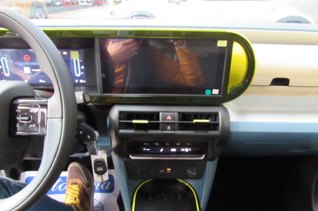 FIAT Grande Panda 1.2 Hybrid 110 CV S&S La Prima AUTOMATICA - 8