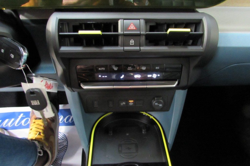 FIAT Grande Panda 1.2 Hybrid 110 CV S&S La Prima AUTOMATICA - 10