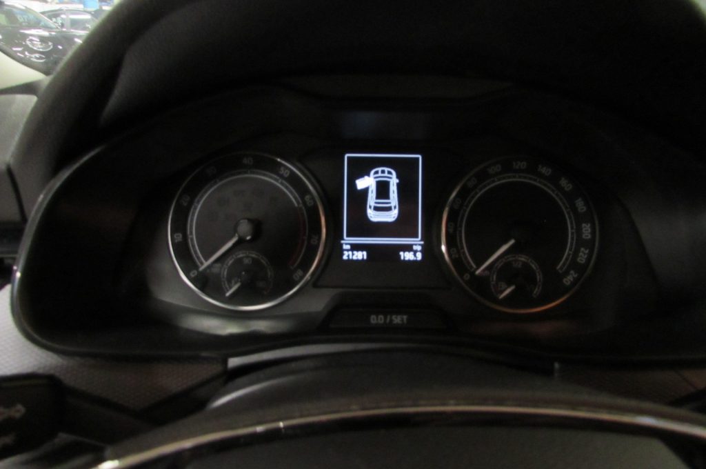 SKODA Kamiq 1.0 TSI Ambition 95cv - 11