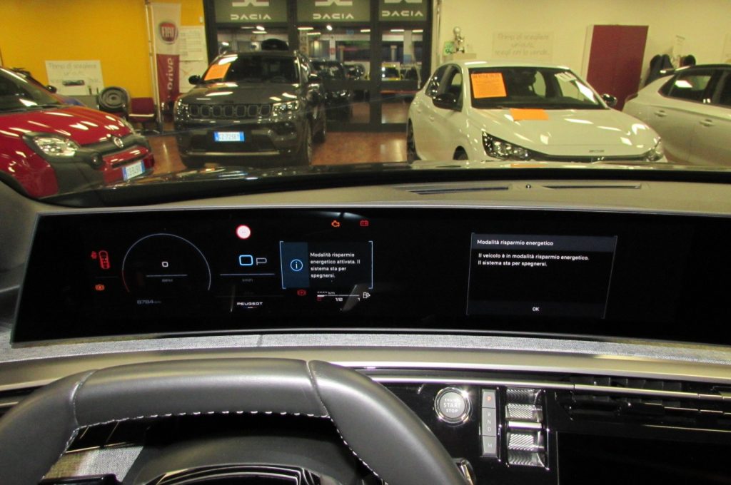 PEUGEOT 3008 1.2 Hybrid 136 e-DCS6 Allure km.8.790 - 8