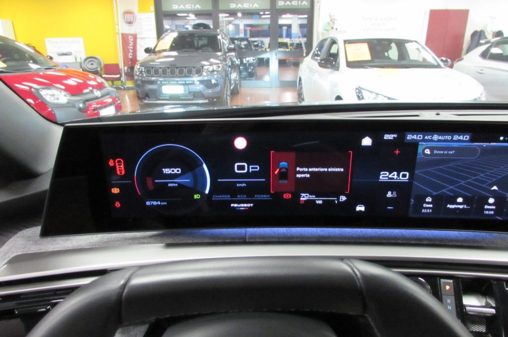 PEUGEOT 3008 1.2 Hybrid 136 e-DCS6 Allure km.8.790 - 11