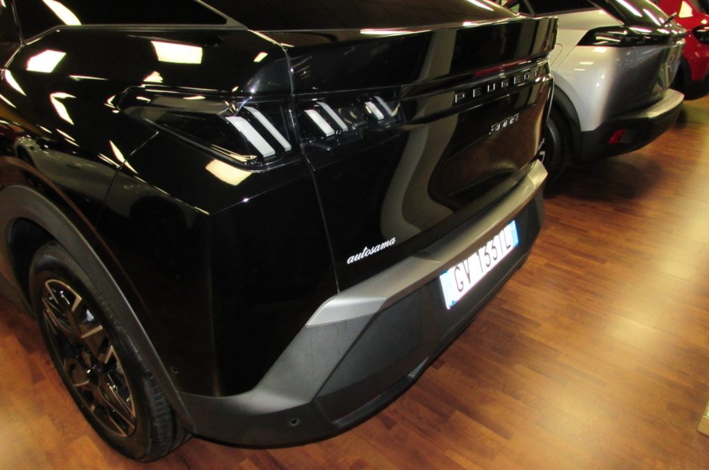 PEUGEOT 3008 1.2 Hybrid 136 e-DCS6 Allure km.8.790 - 15