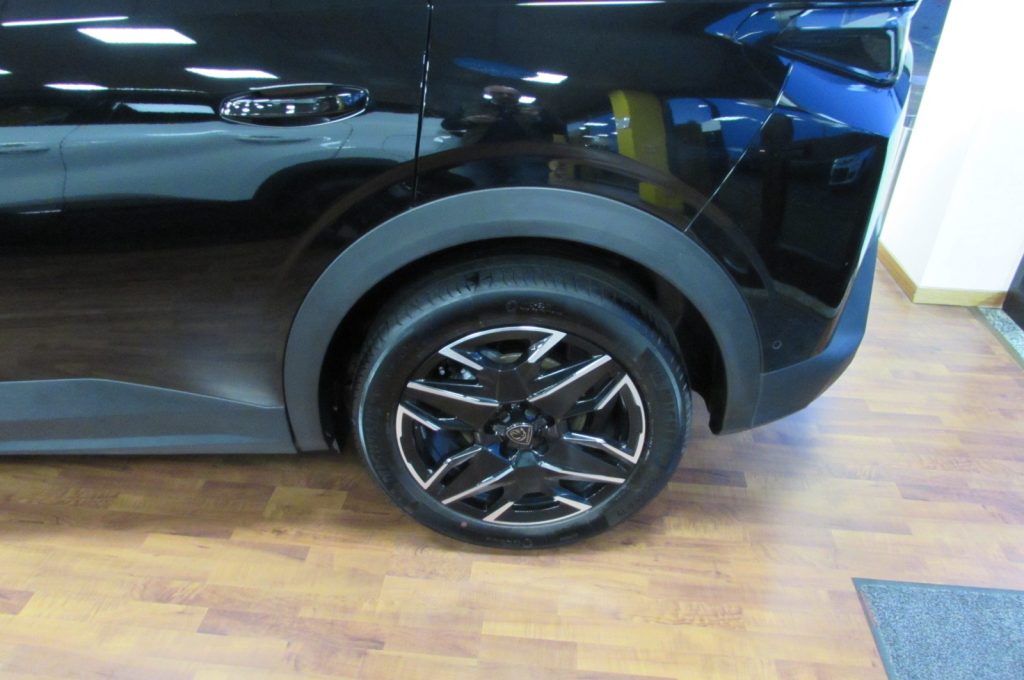 PEUGEOT 3008 1.2 Hybrid 136 e-DCS6 Allure km.8.790 - 5