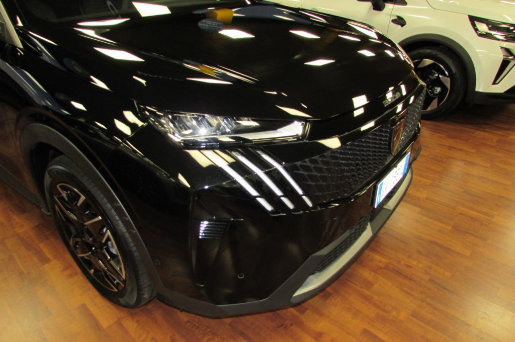 PEUGEOT 3008 1.2 Hybrid 136 e-DCS6 Allure km.8.790 - 17