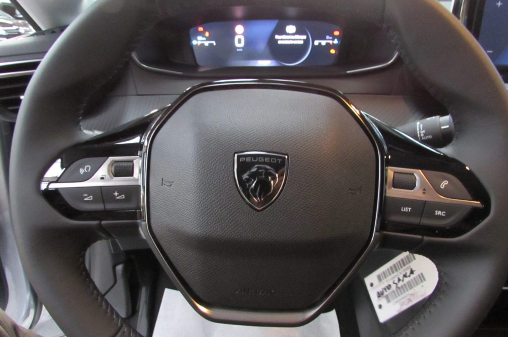 PEUGEOT 208 1.2 PureTech 100 Stop&Start 5 porte Allure KM.ZERO - 12