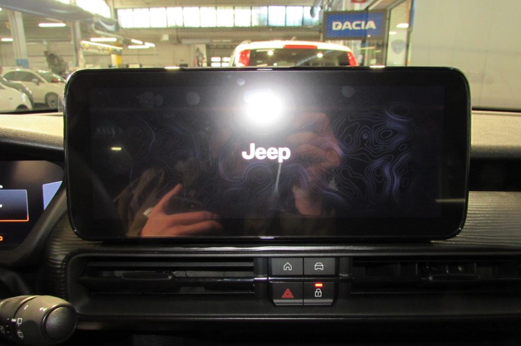 JEEP Avenger 1.2 Turbo 100 CV Longitude KM.ZERO - 9