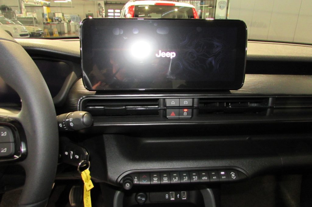 JEEP Avenger 1.2 Turbo 100 CV Longitude KM.ZERO - 8