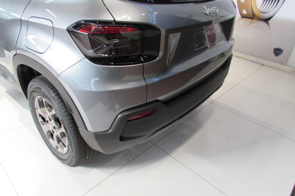 JEEP Avenger 1.2 Turbo 100 CV Longitude KM.ZERO - 14