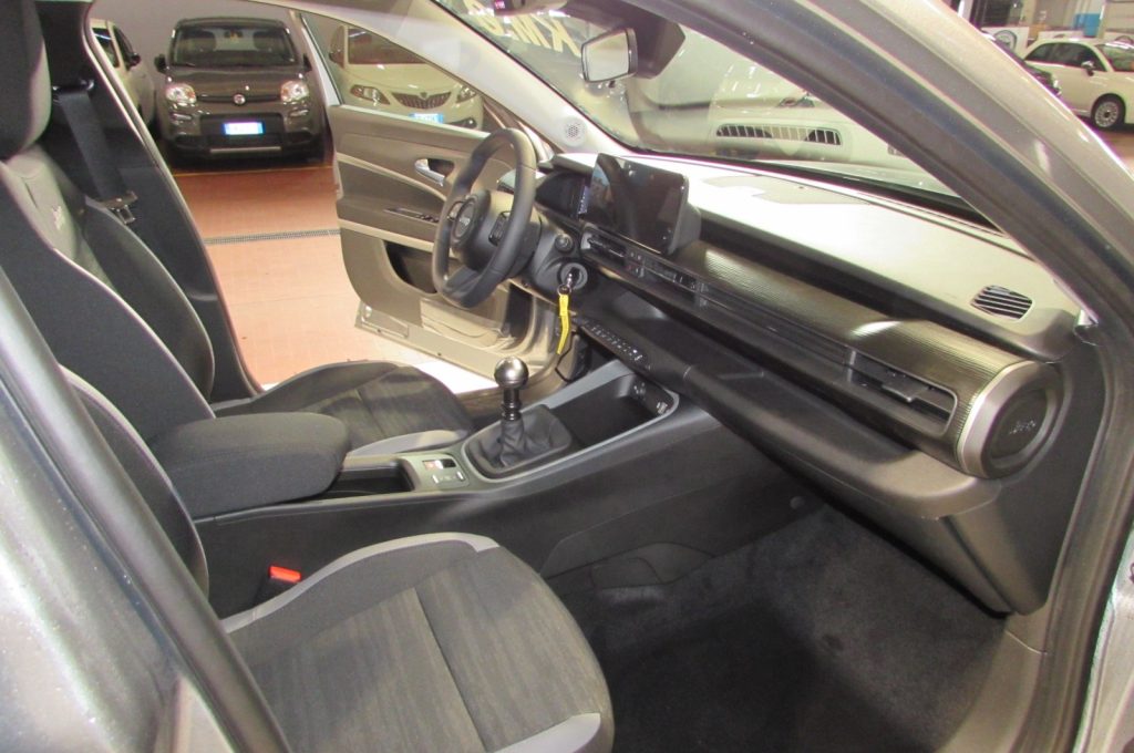 JEEP Avenger 1.2 Turbo 100 CV Longitude KM.ZERO - 15