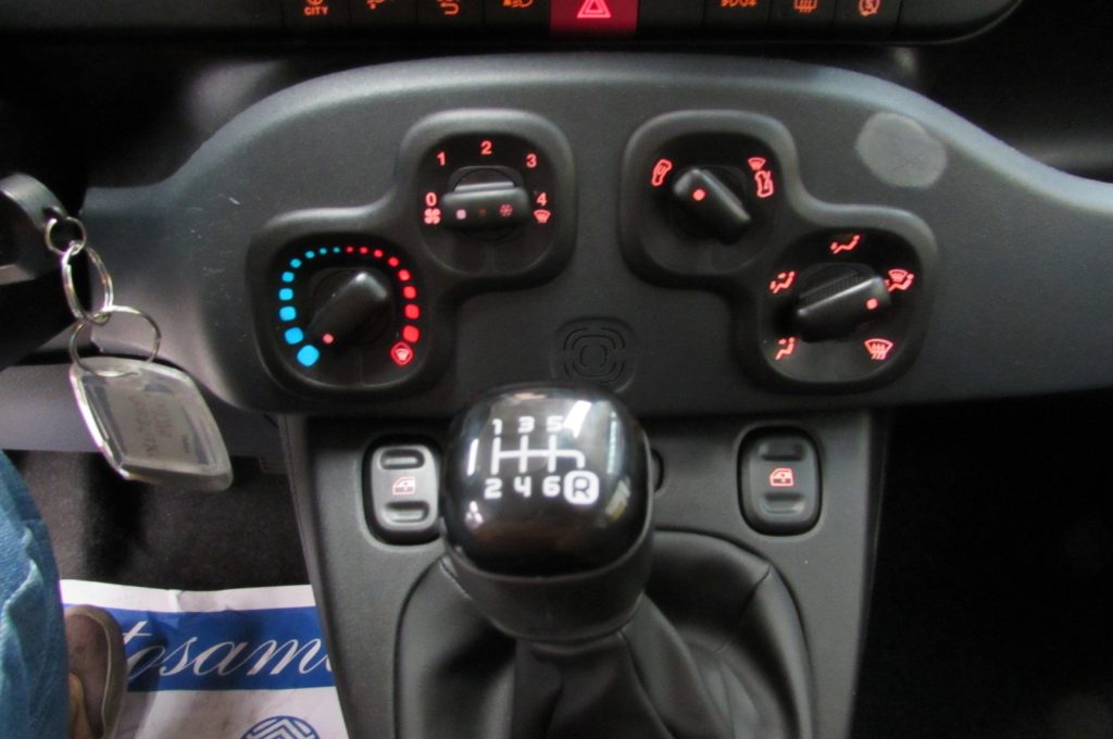 FIAT Panda Cross 1.0 FireFly 70cv S&S Hybrid CROSS - 9