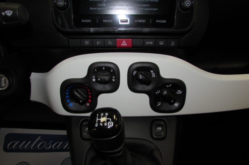 FIAT Panda 1.0 FireFly 70cv S&S Hybrid Pandina KM.ZERO - 8