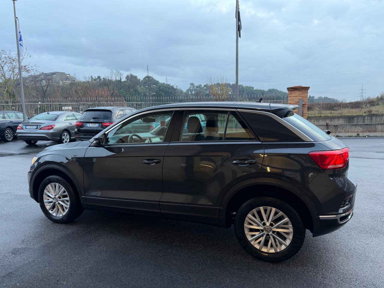 VOLKSWAGEN T-Roc 1.6 TDI SCR Business BlueMotion Technology SPORT - 17