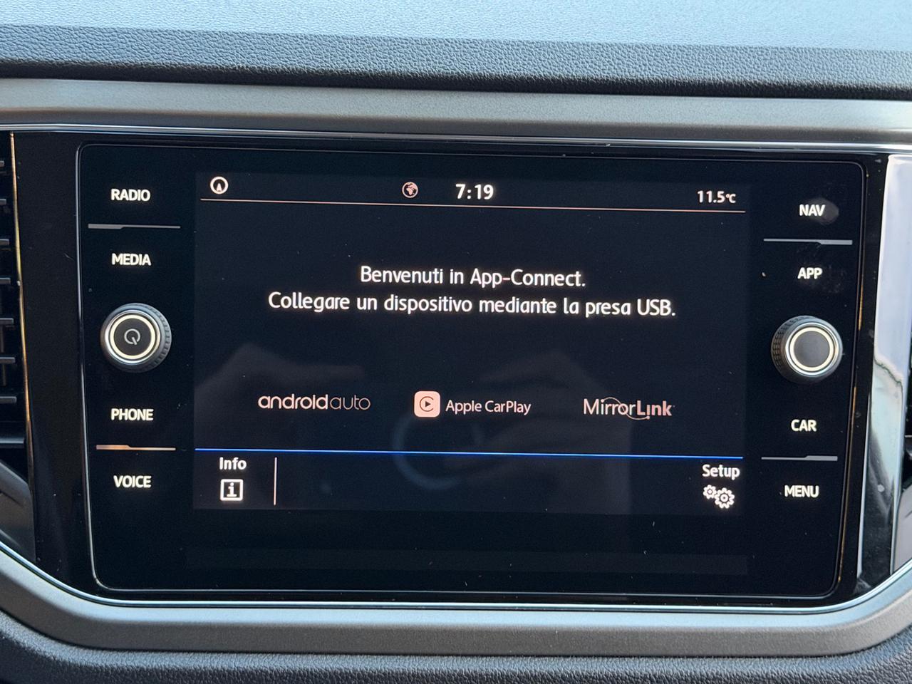 VOLKSWAGEN T-Roc 1.6 TDI SCR Business BlueMotion Technology SPORT - 14