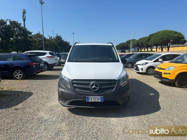 MERCEDES-BENZ Vito Bianco pastello