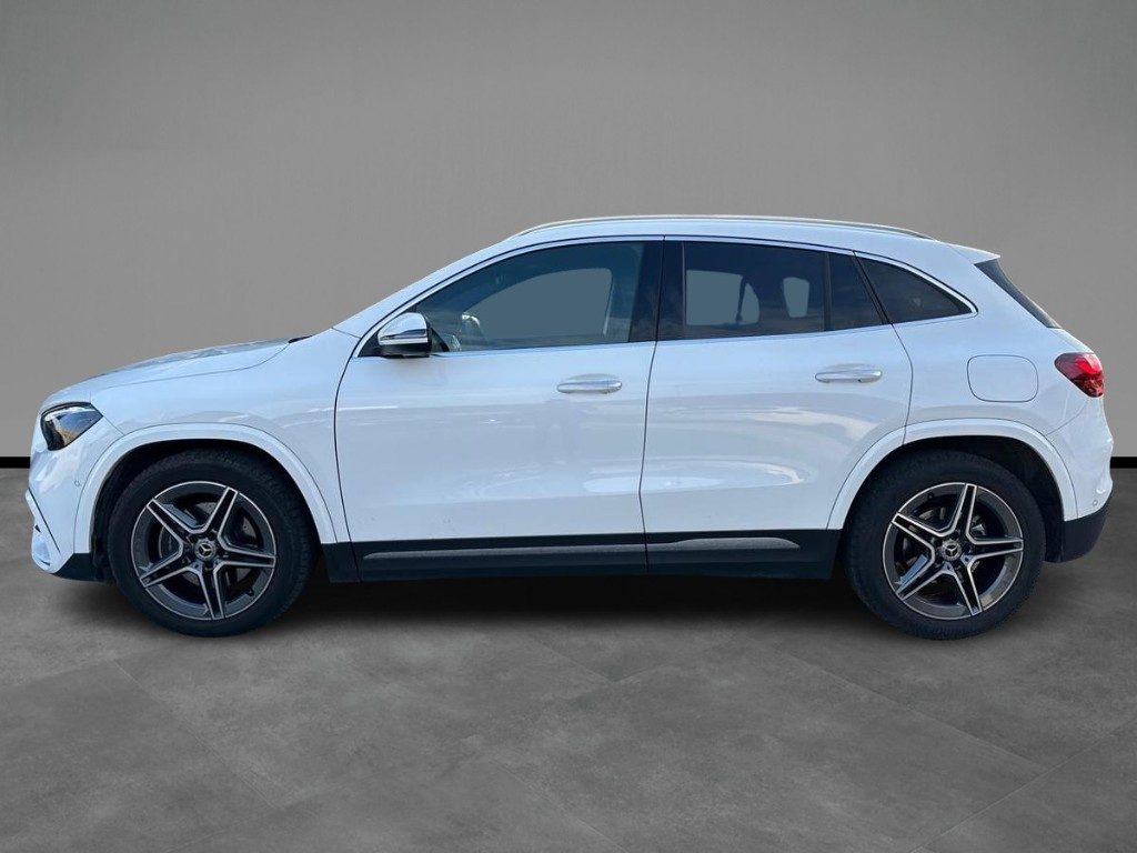 MERCEDES-BENZ GLA 180 d Automatic AMG Line Advanced Plus - 2