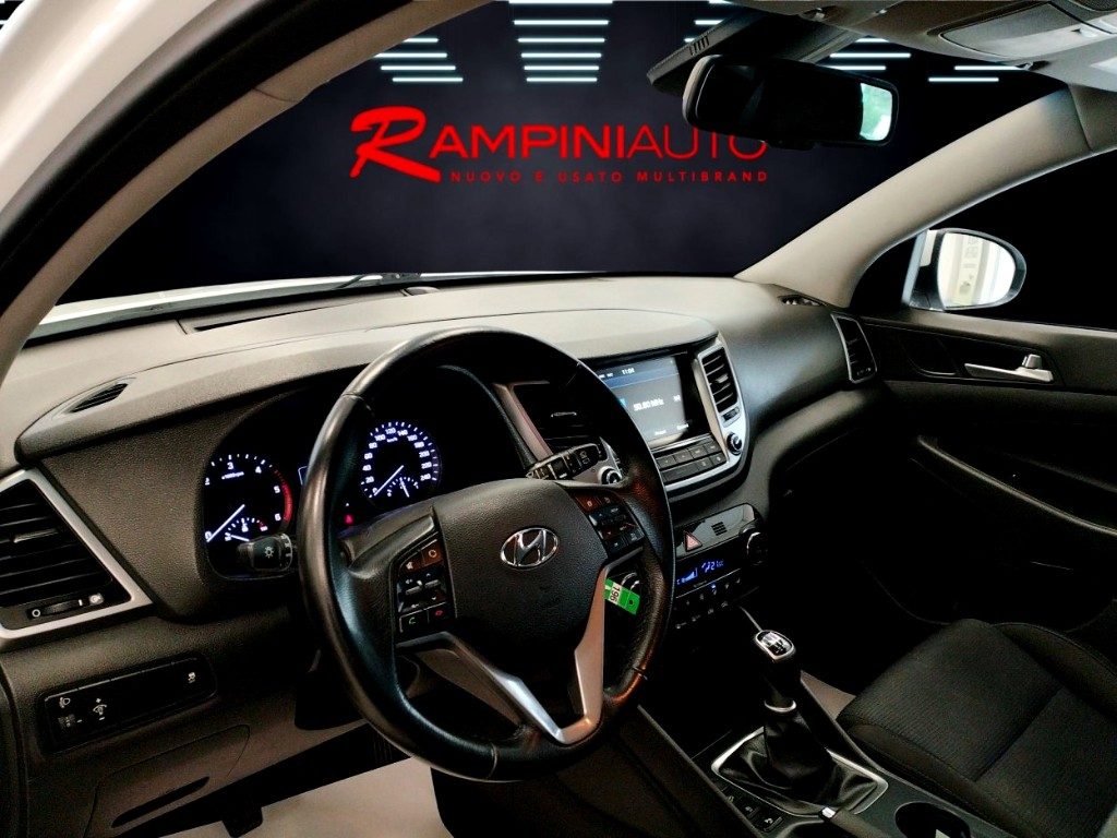 HYUNDAI Tucson 1.7 CRDi Unico Prop. Pronta Consegna - 13