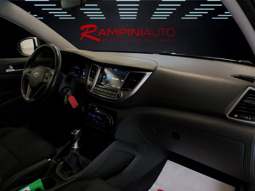 HYUNDAI Tucson 1.7 CRDi Unico Prop. Pronta Consegna - 17