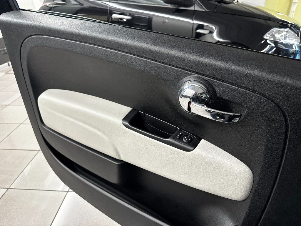 FIAT 500 C 1.0 Hybrid Dolcevita+NAVI+UNICO PROPRIETARIO - 16