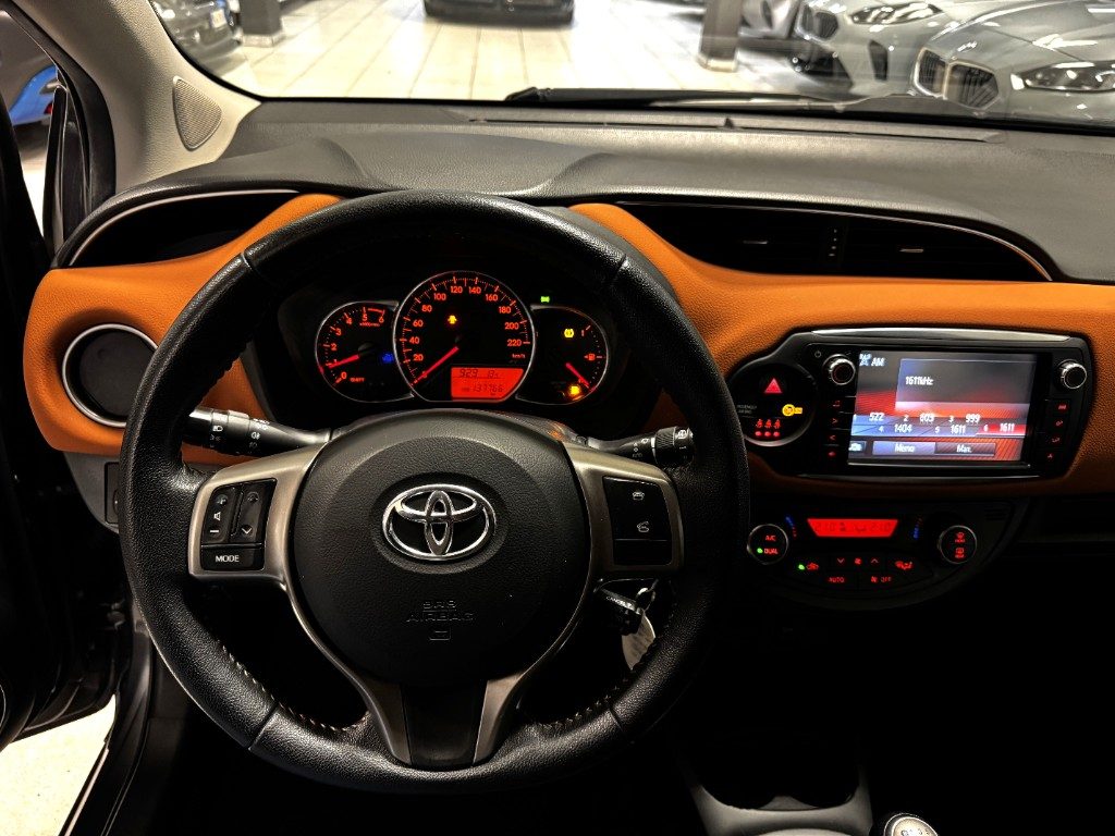 TOYOTA Yaris 1.4 D-4D 5 porte Lounge-UNICO PROPRIETARIO- - 9