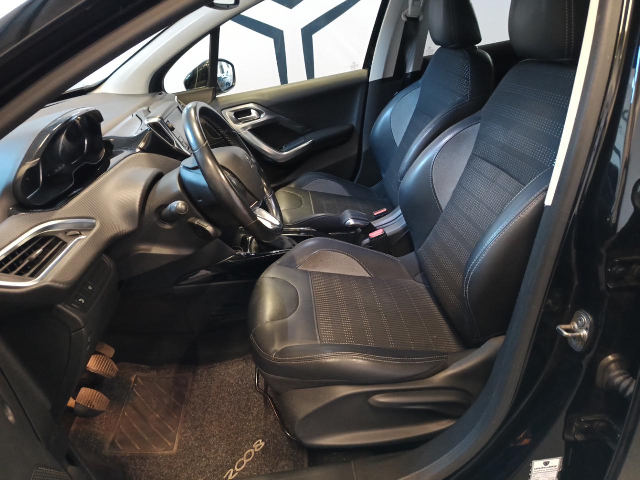 PEUGEOT 2008 BlueHDI Allure - 8