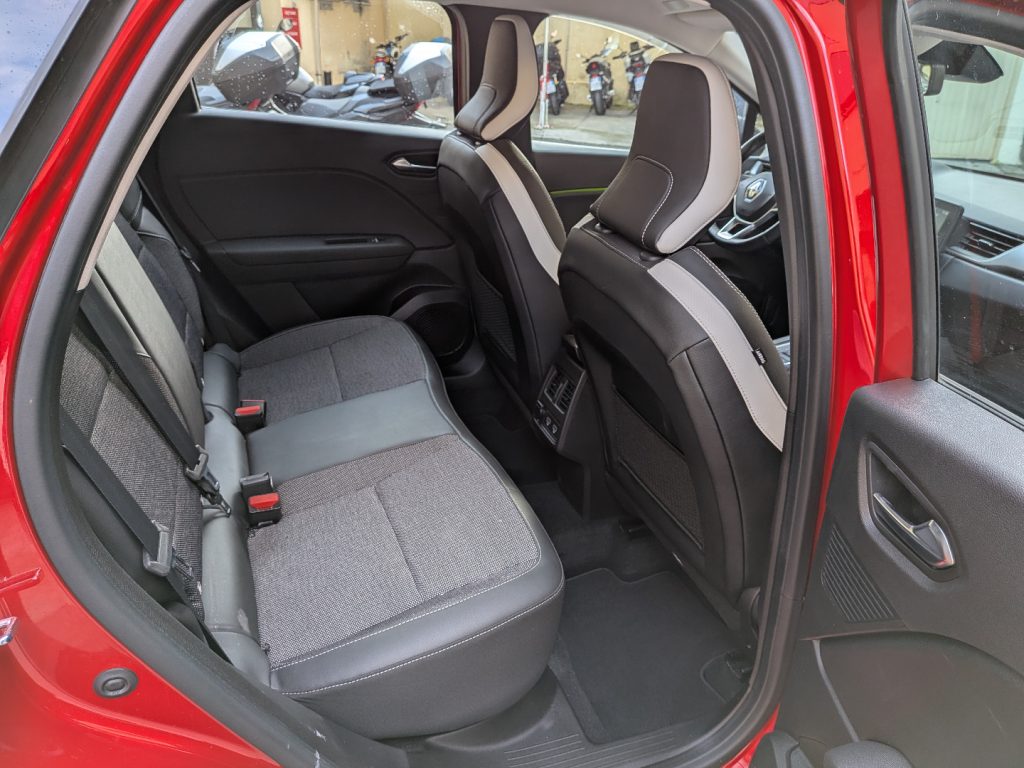 RENAULT Captur MILD hybrid intens 140 cv - 17