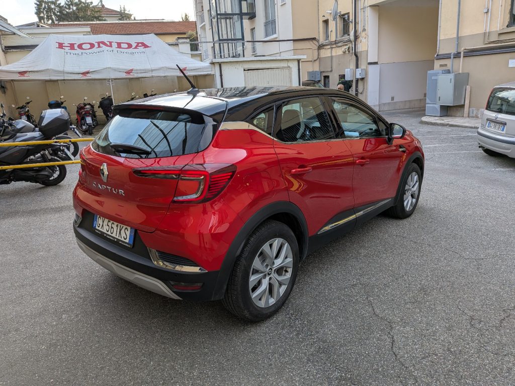 RENAULT Captur MILD hybrid intens 140 cv - 3