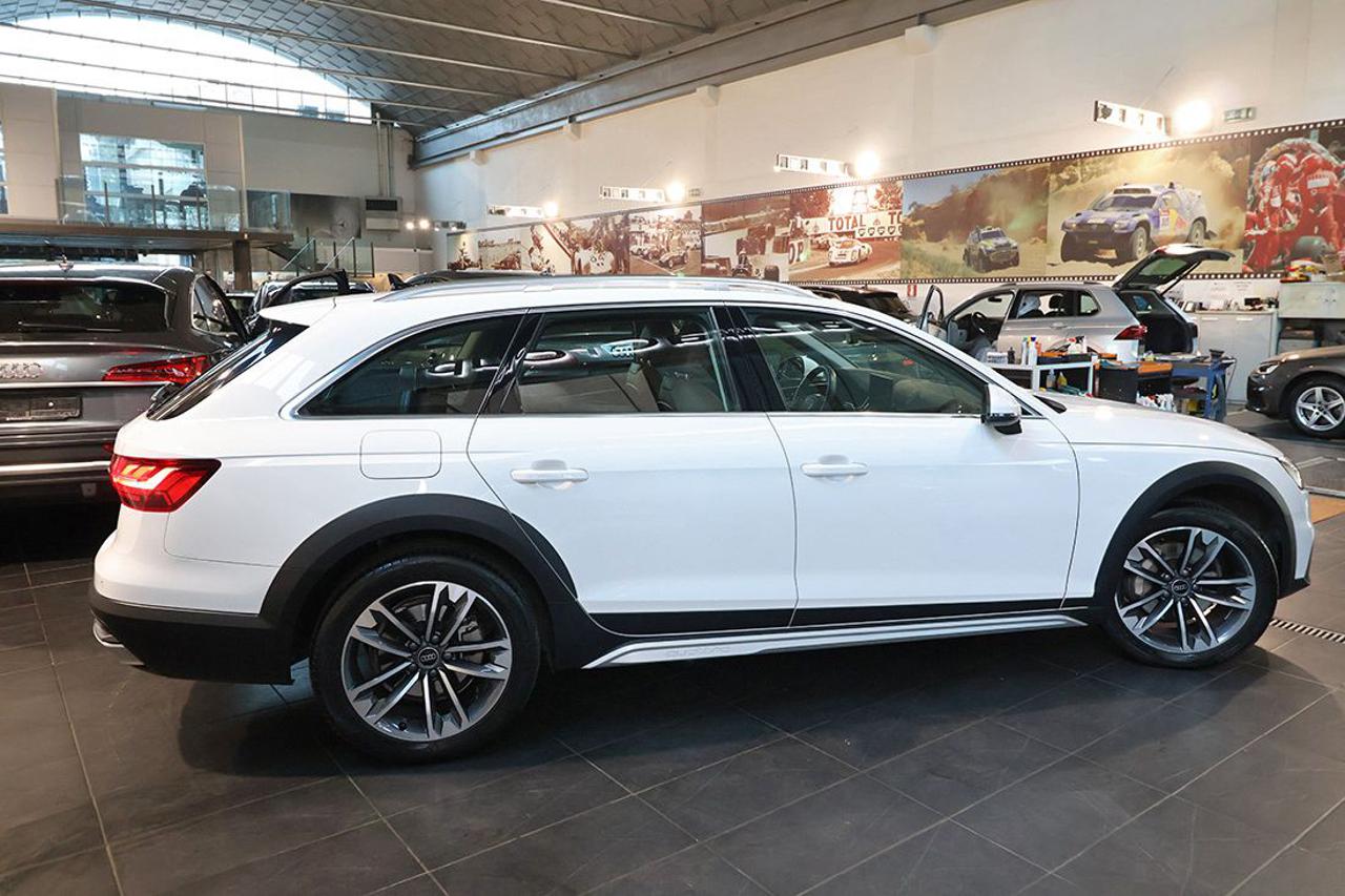 AUDI A4 allroad 40 TDI S-Tronic Identity Contrast - 10