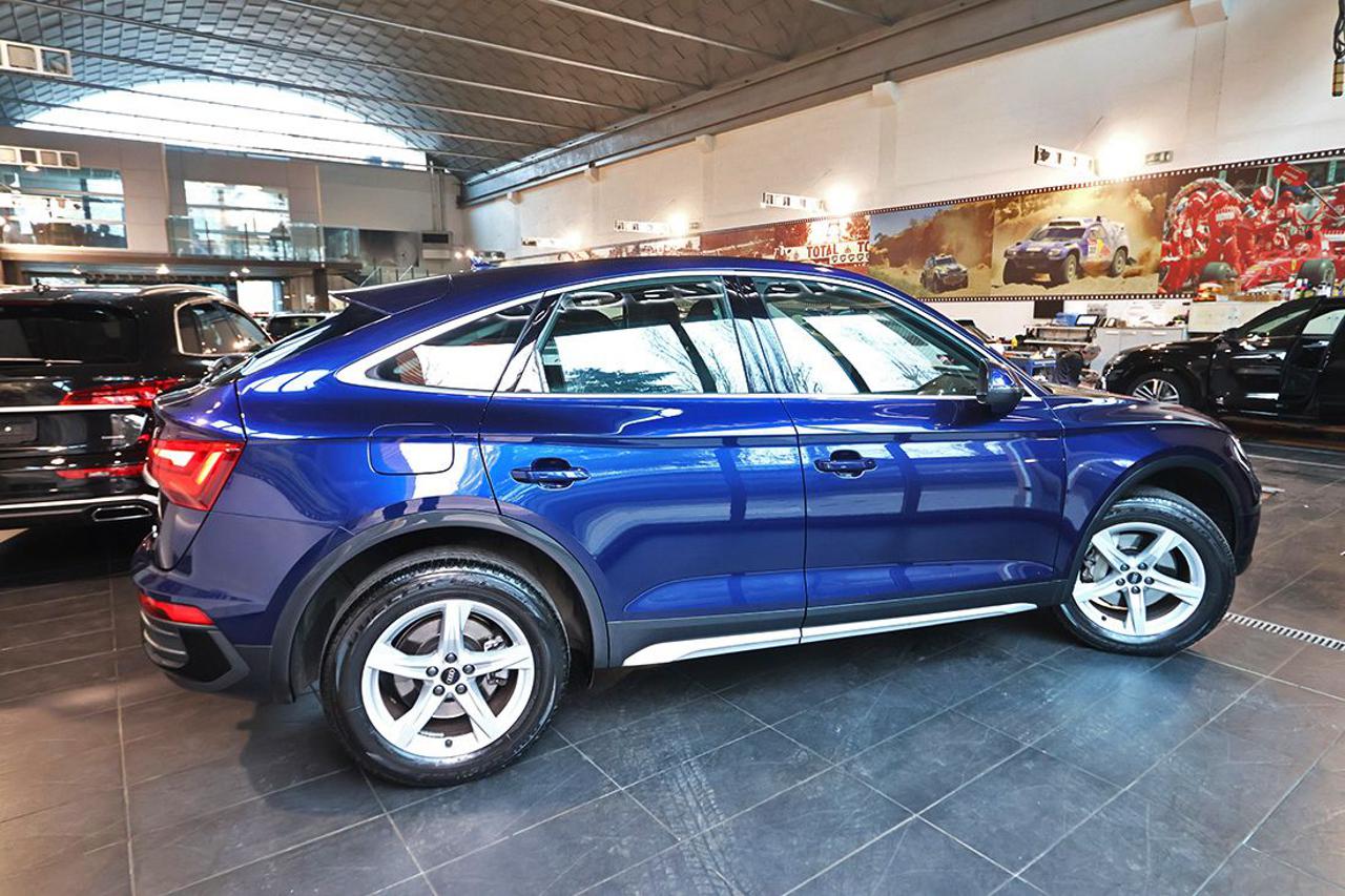 AUDI Q5 40 TDI Sportback Quattro S-Tronic Busin. Advanced - 10