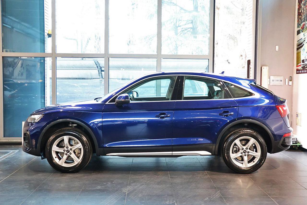 AUDI Q5 40 TDI Sportback Quattro S-Tronic Busin. Advanced - 3