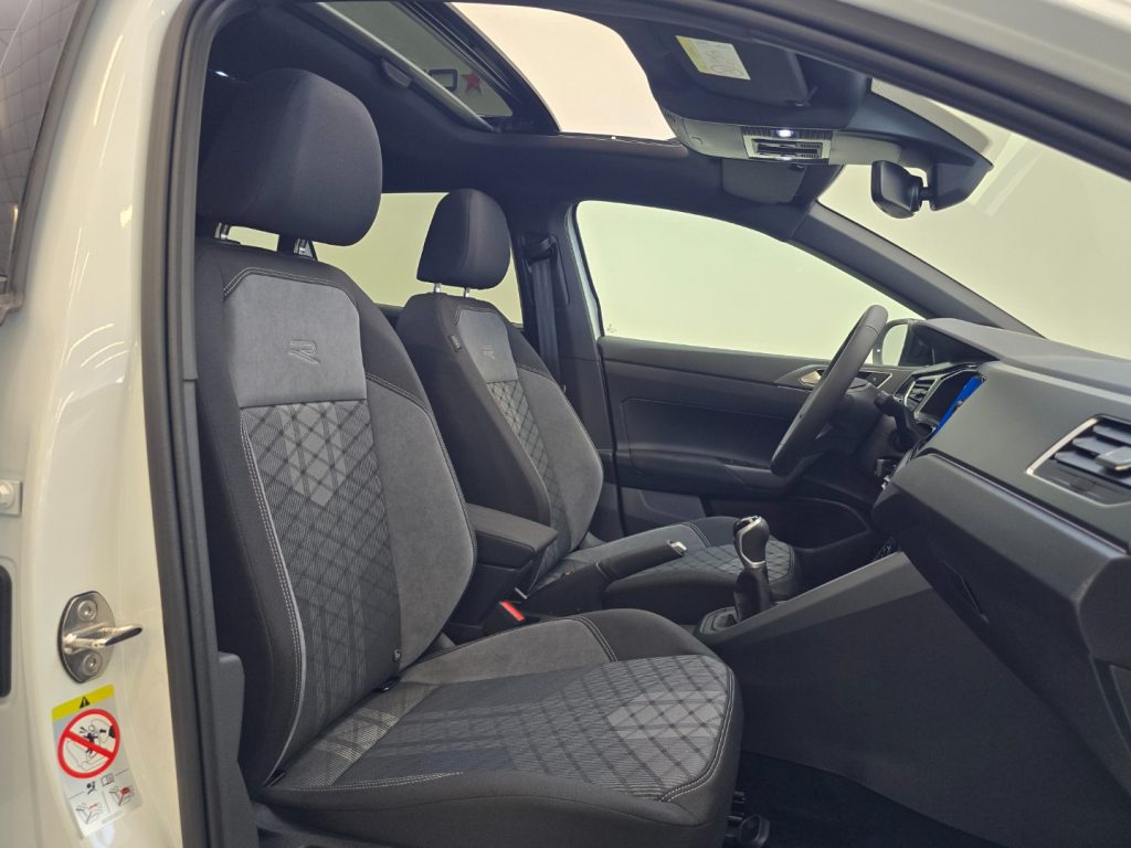 VOLKSWAGEN Taigo 1.0 TSI 115 CV R-Line Plus + Tetto - 26