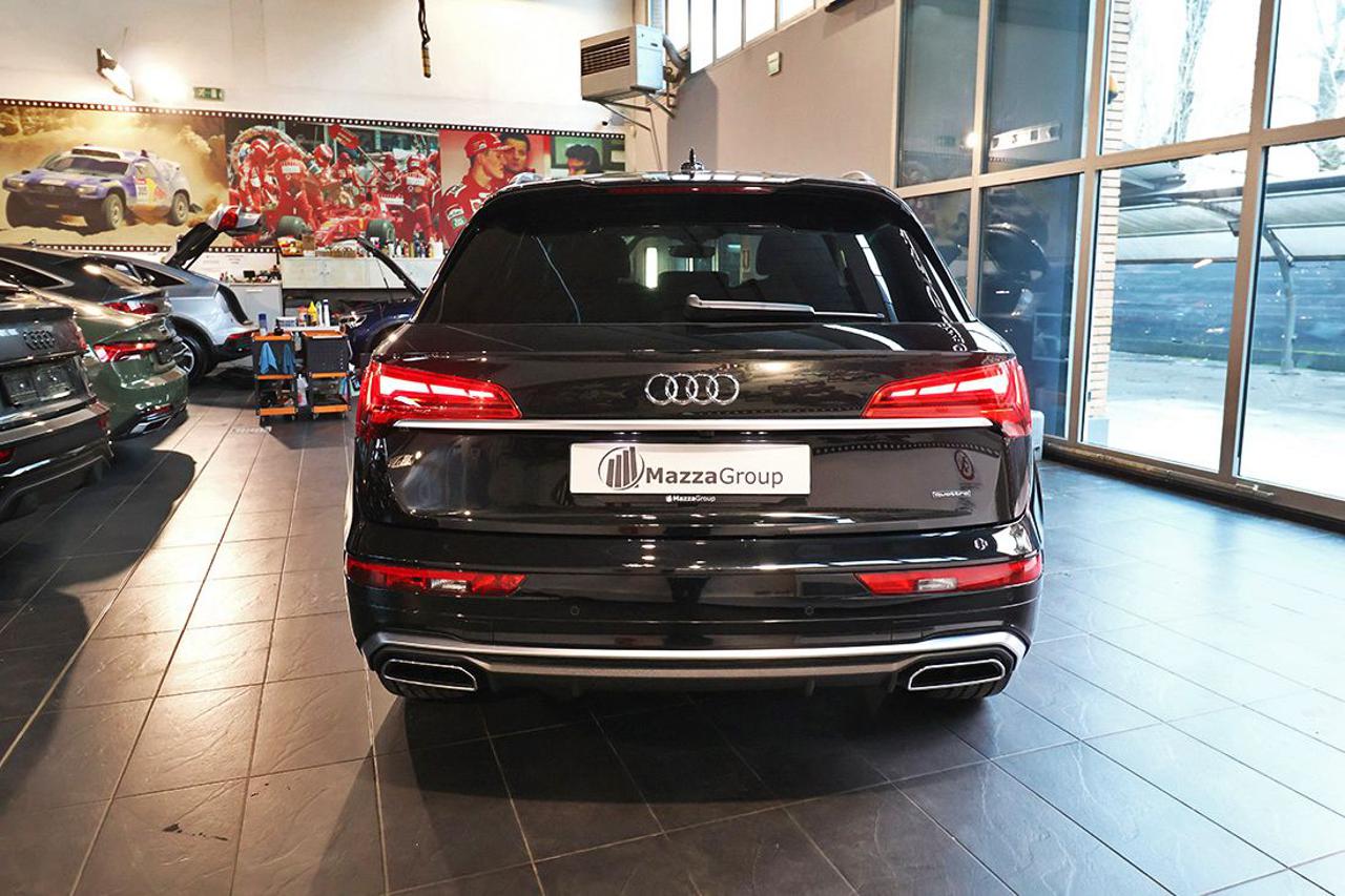 AUDI Q5 40 TDI Quattro S-Tronic S-Line - 8