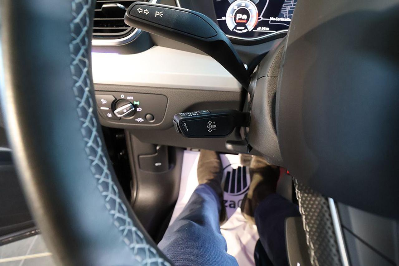 AUDI Q5 40 TDI Quattro S-Tronic S-Line - 22