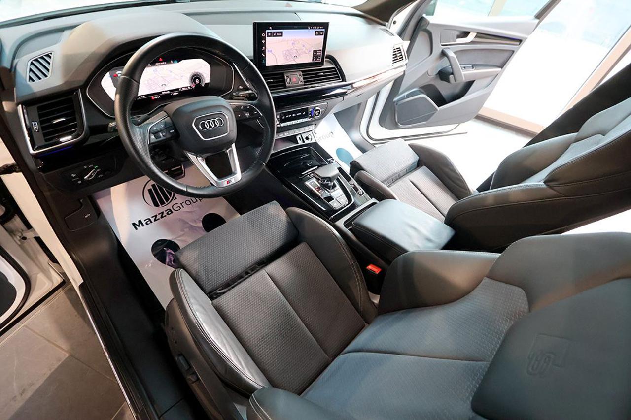 AUDI Q5 40 TDI Quattro S-Tronic Identity Black S-Line - 14