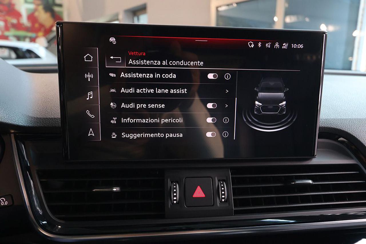 AUDI Q5 40 TDI Quattro S-Tronic Identity Black S-Line - 30