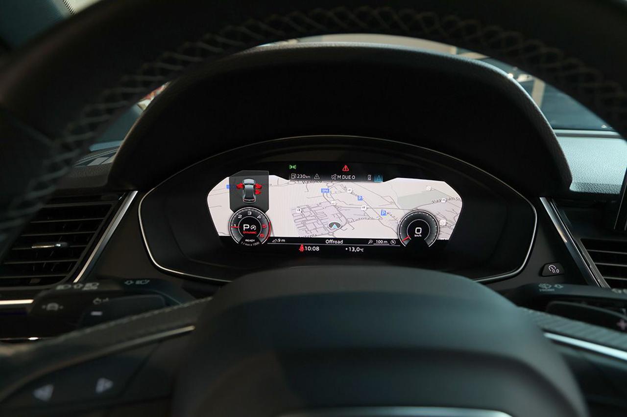 AUDI Q5 40 TDI Quattro S-Tronic Identity Black S-Line - 31