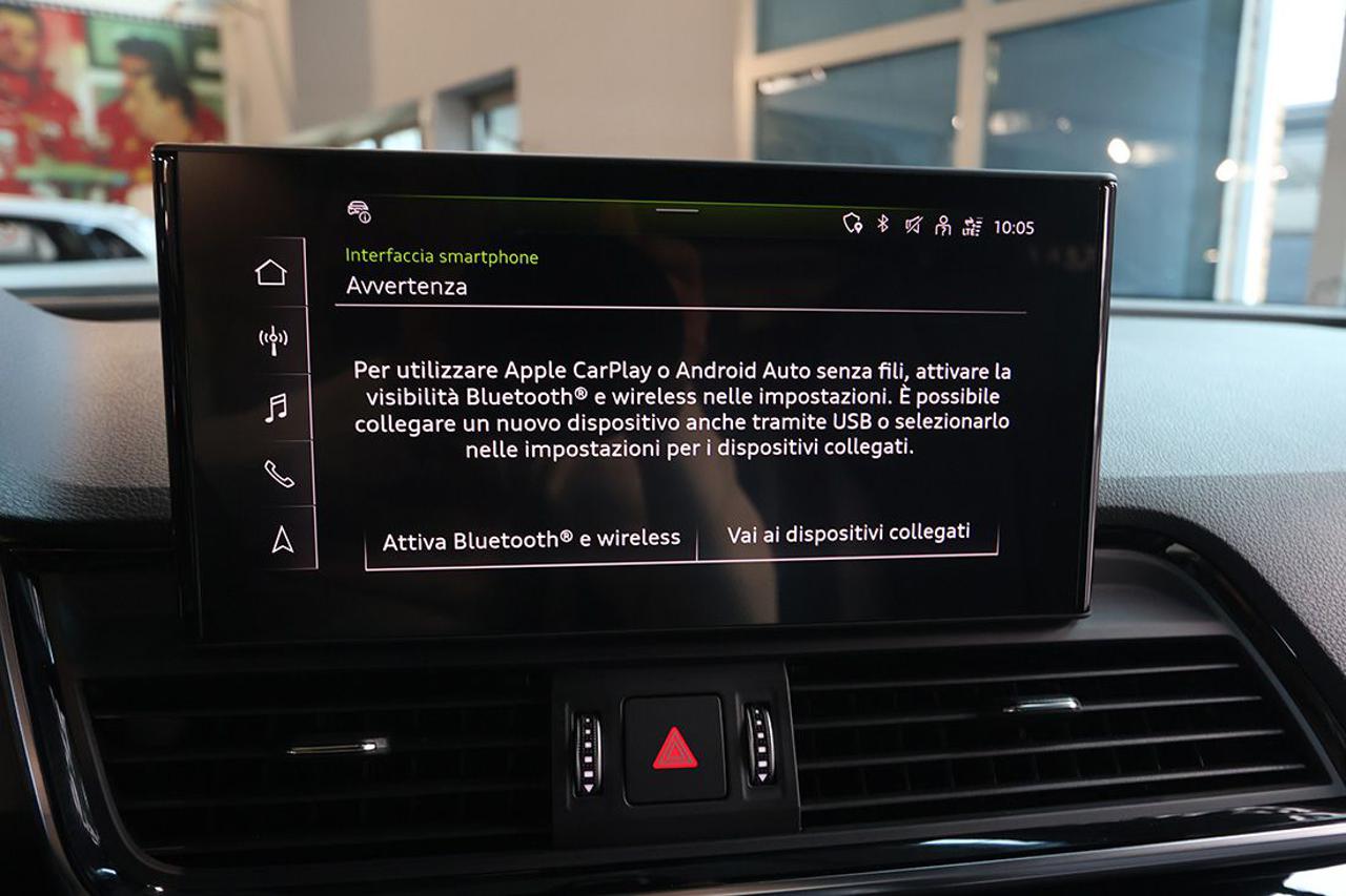 AUDI Q5 40 TDI Quattro S-Tronic Identity Black S-Line - 26