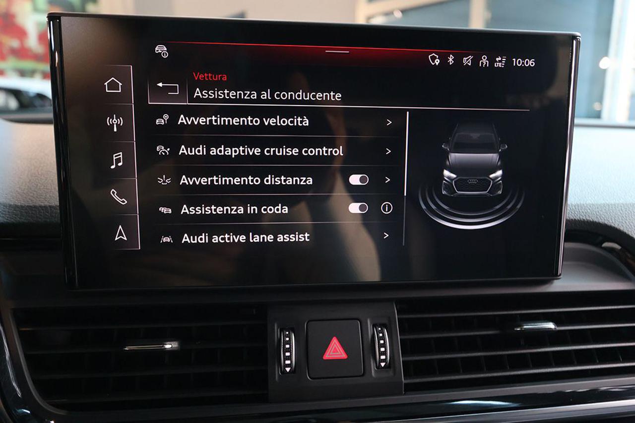 AUDI Q5 40 TDI Quattro S-Tronic Identity Black S-Line - 29