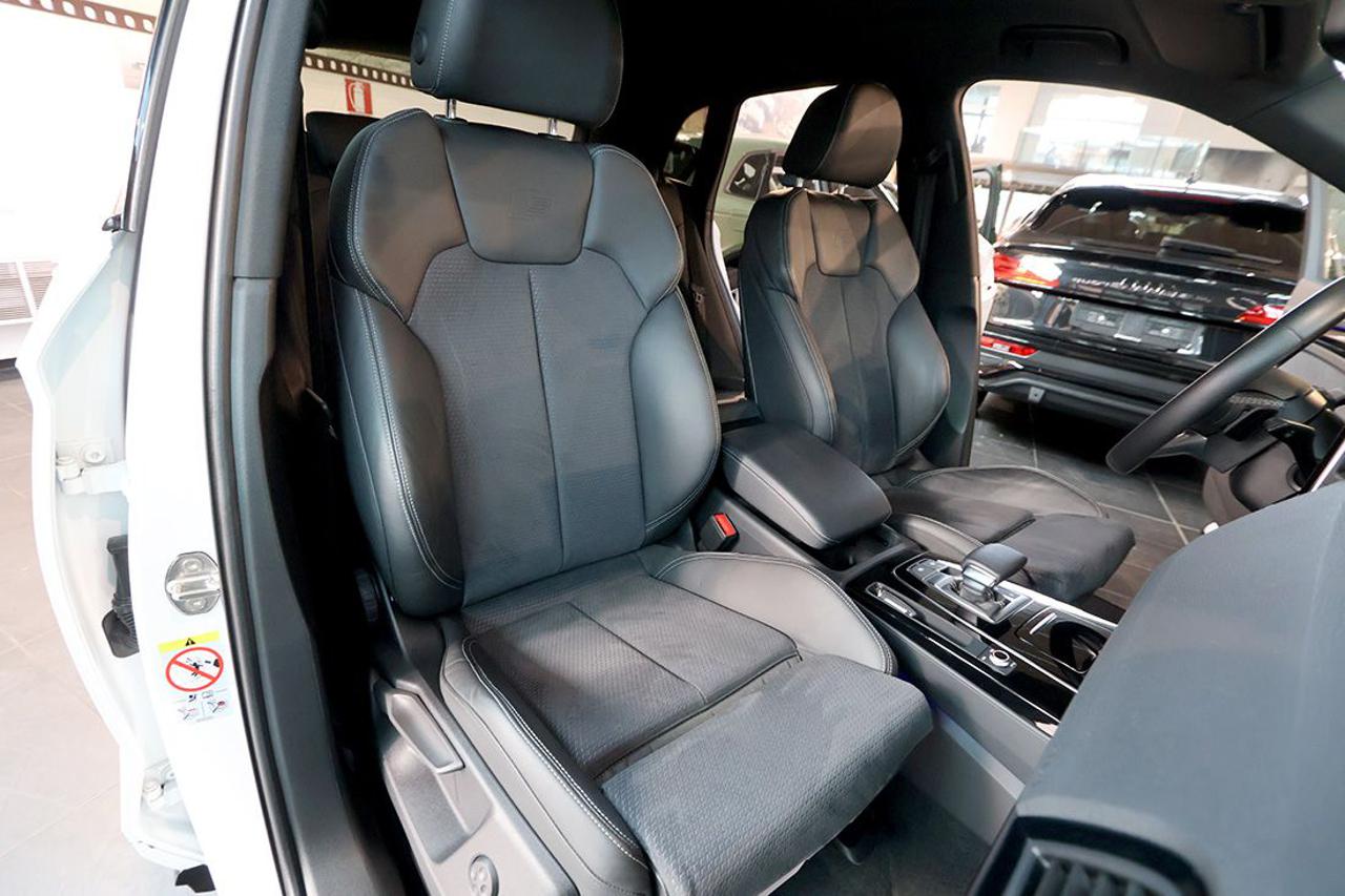 AUDI Q5 40 TDI Quattro S-Tronic Identity Black S-Line - 17